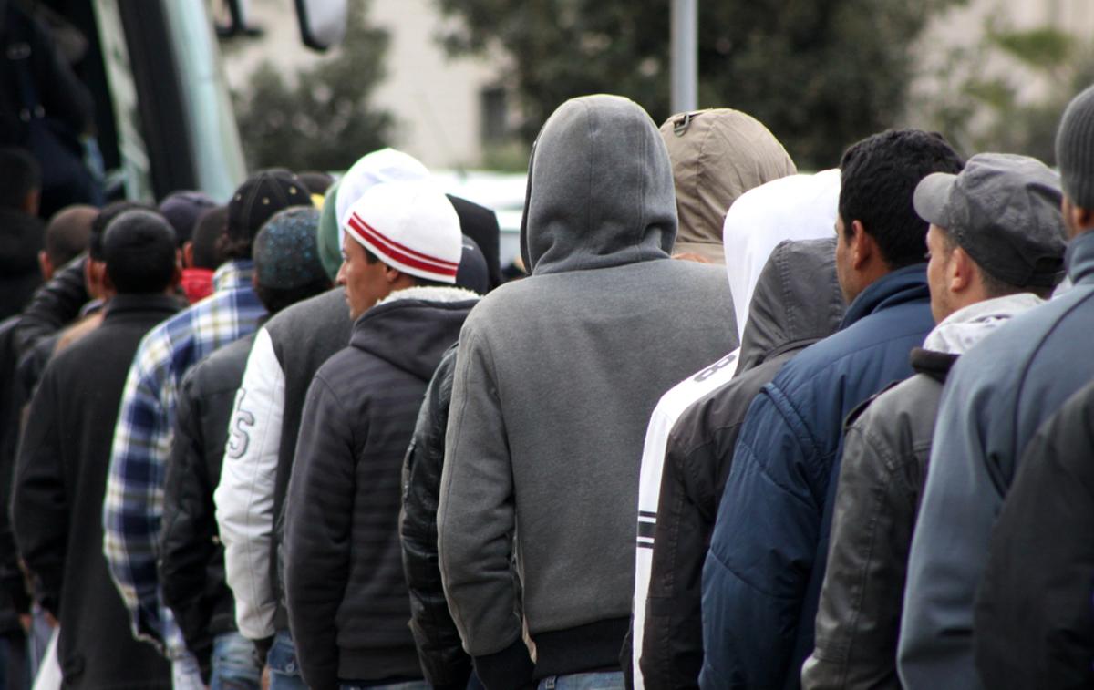 Migranti | Kljub izboljšanju pa izzivi ostajajo, poudarjajo v Bruslju. | Foto Shutterstock