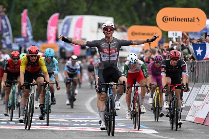Giro 6. etapa Kaden Groves | Zmagovalec kaotične šeste etape Kaden Groves. | Foto Reuters