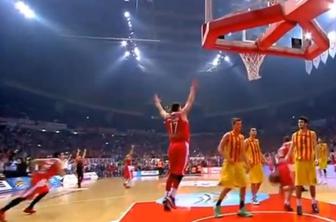 Trojka z zvokom sirene, ki je potolkla Nachbarja (video)