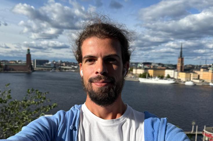 Na Švedsko ga je odpeljal študij: magisterij iz psihologije. | Foto: osebni arhiv Jakoba Kvedra