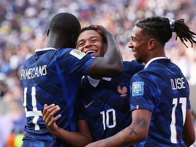 Mbappe in Francija z rušilno močjo v osmino finala, Haaland rešil Norveško