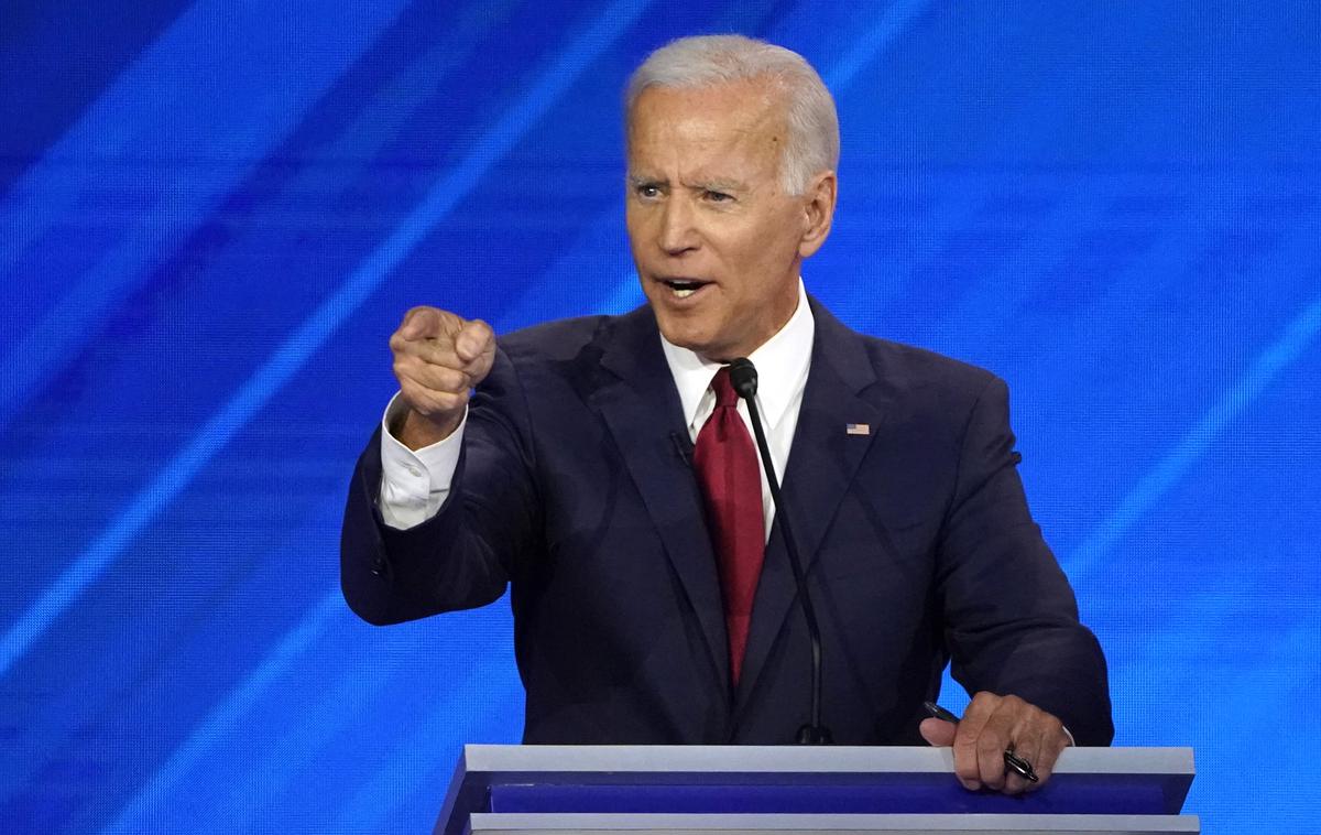 Joe Biden | Favorit za osvojitev demokratske predsedniške nominacije, 76-letni Joe Biden, je bil deležen posrednega napada zaradi svojih let. | Foto Reuters