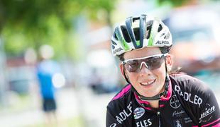 Bujakova do drugega mesta na najdaljši etapi dirke Giro Rosa