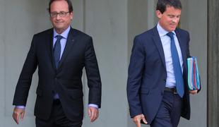 Hollande zaradi kritičnega ministra razpustil vlado (video)