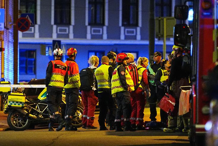 Zaradi varnostnega incidenta so oblasti izdale izredno opozorilo in prebivalce pozvale, naj ostanejo stran od območja. | Foto: Reuters