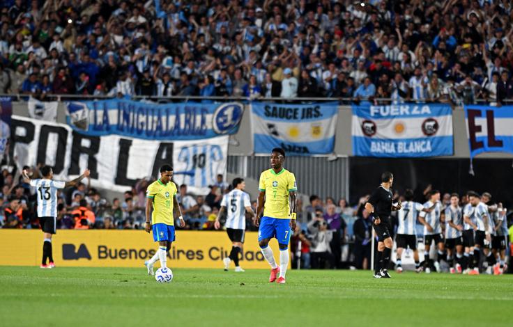 Argentina je v velikem južnoameriškem derbiju pomendrala Brazilijo in si že zagotovila nastop na SP 2026. | Foto: Reuters