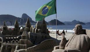 Zaradi papeža bodo v Braziliji prekrili obline peščenih žensk