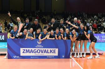 V boj za odbojkarski pokal 77 ekip