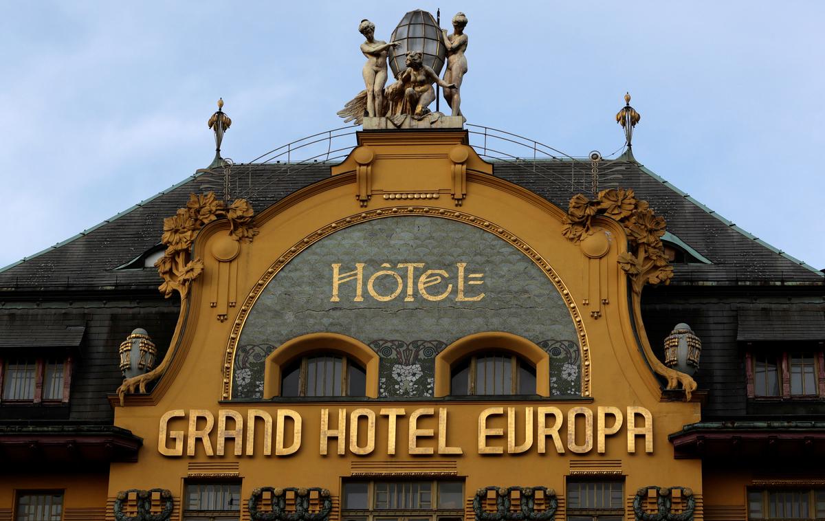 Hotel Češka | Kot možnost se omenja uvedba pravila PC, torej preboleli, cepljeni, in sicer za gostinstvo in nastanitvene obrate.  | Foto Reuters