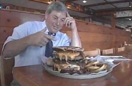 Hamburger z dvema kilogramoma mesa