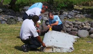 "V Indijskem oceanu najdene razbitine so del pogrešanega letala"