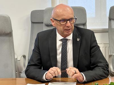 Skupina svetnikov zoper krškega župana vložila kazensko ovadbo, ta očitke zavrača