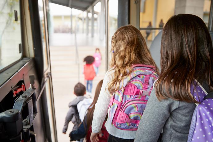 Otroci na avtobusu | Fotografija je simbolična. | Foto Shutterstock