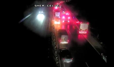 Na štajerski avtocesti zagorel tovornjak, cesta je zaprta