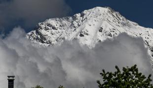 Danes ponekod celo nekaj sonca, občasno pa krajevne padavine, tudi plohe