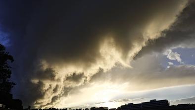 Veter bo v prihodnjih dneh prinesel tudi nekaj puščavskega prahu