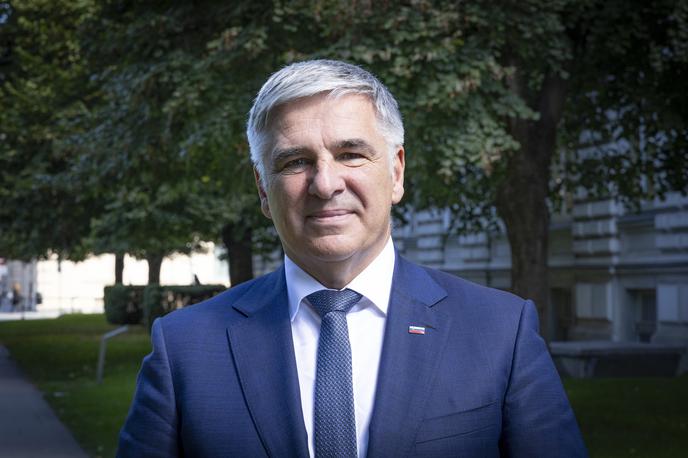 Marko Lotrič | Marko Lotrič je slovenski podjetnik in politik. Leta 1991 je ustanovil skupino Lotrič Metrology, ki v desetih podjetjih posluje v osmih državah in zaposluje 190 ljudi. V državni svet je bil izvoljen kot predstavnik delodajalcev, decembra 2022 pa je postal predsednik sveta. Januarja 2025 je ustanovil lastno stranko Fokus Marka Lotriča.  | Foto Ana Kovač