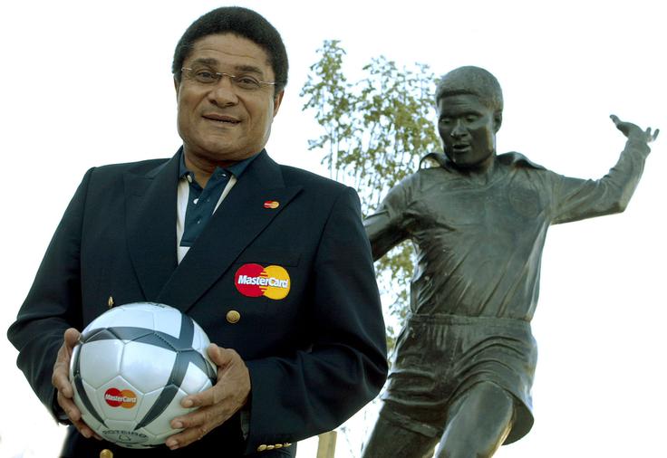 Legendarni Eusebio (1942–2014) je na četrtfinalnem dvoboju SP 1966 dosegel kar štiri zadetke. Na takšen podvig je bilo treba na izločilni tekmi svetovnega prvenstva čakati kar 20 let. Naslednji, ki mu je to uspelo, je bil Španec Emilio Butragueno, dragulj madridskega Reala, ki se je znesel nad Dansko (5:1) na SP 1986 v Mehiki. | Foto: Reuters