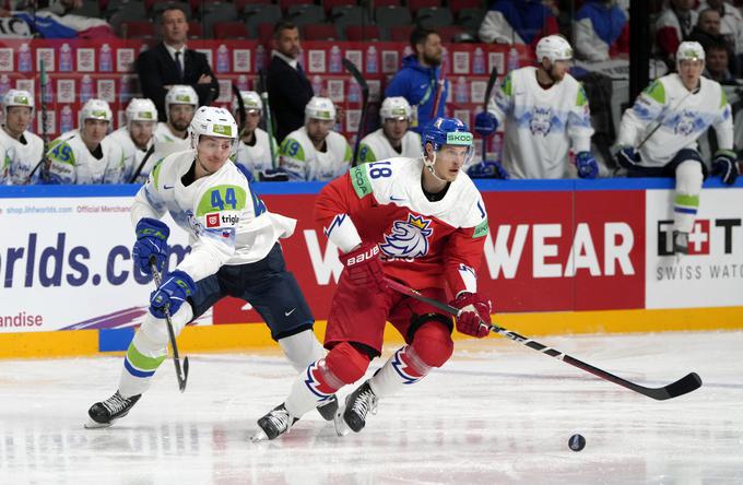 Slovenci so leta 2023 na zadnjem prvenstvu med elito znova nazadovali v nižji rang tekmovanja. | Foto: Reuters