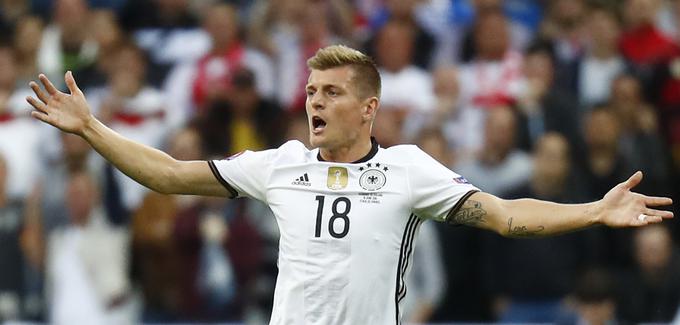 Toni Kroos je leta 2014 postal svetovni prvak. Letos želi postati še evropski. Z Realom je osvojil evropsko klubsko krono, z elfom želi še reprezentančno. | Foto: 