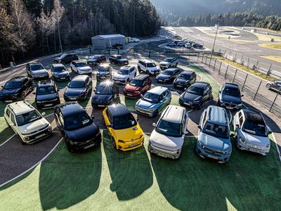 Slovenski avto leta 2026? Tretjina kandidatov električnih, sedem je kitajskih. #foto