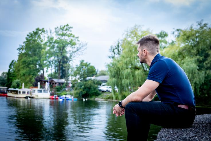 V vlogi trenerja je našel srednjo pot. | Foto: Gaja Hanuna