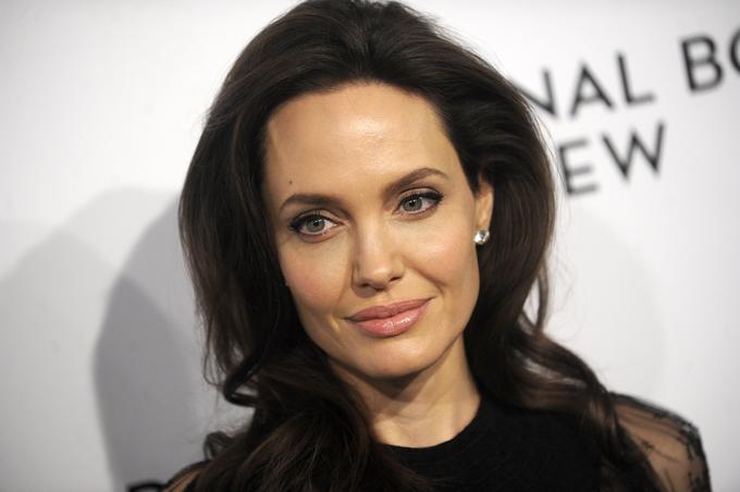 Joliejeva se je leta 2013 odločila za operacijo, s katero bi preprečila morebiten razvoj raka. | Foto: Guliverimage/Vladimir Fedorenko