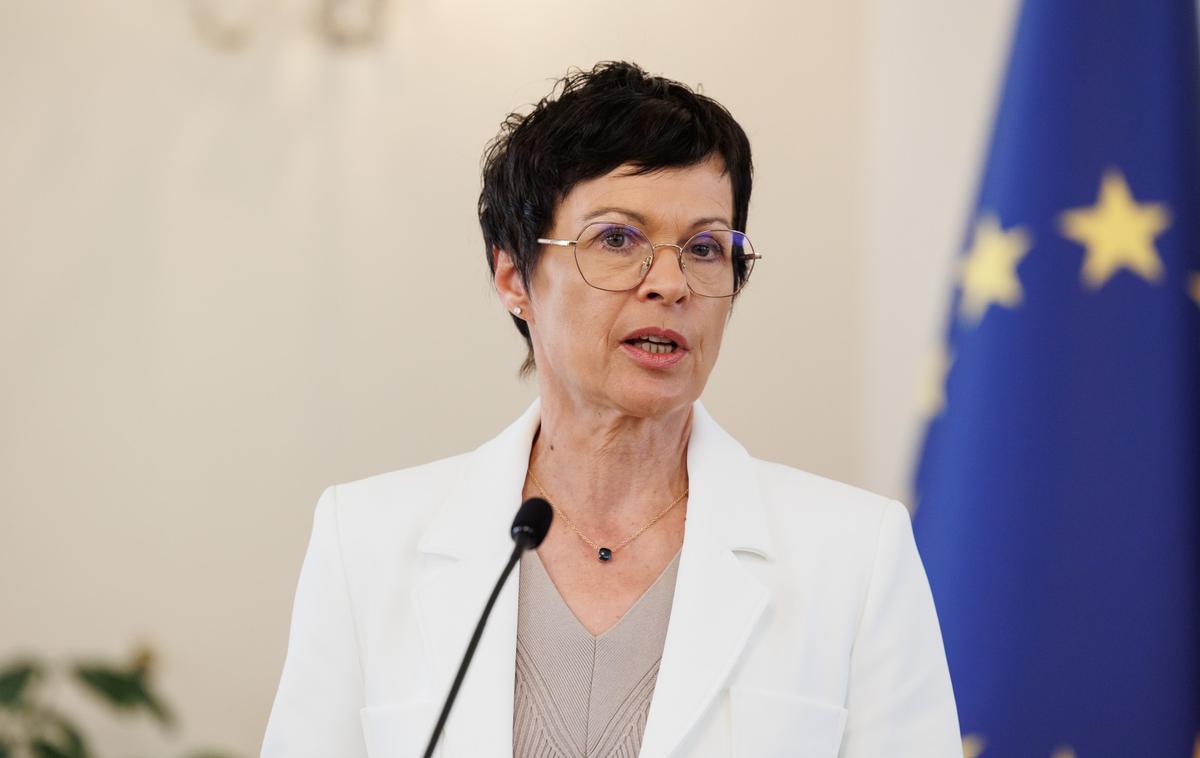 Robert Golob in Marta Kos_srecanje_financni-okvir-EU_27JUL | Kos je oblasti v BiH opomnila, da jim zmanjkuje časa.  | Foto Nebojša Tejić/STA