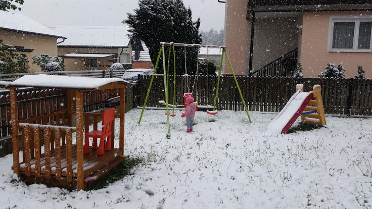 Otroci so se snega razveselili. Miklavž na Dravskem polju. Foto: Ciril Komotar | Foto: 