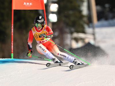 Rast bitke za kristal še ne predaja, prvič po 33 letih brez Slovenke