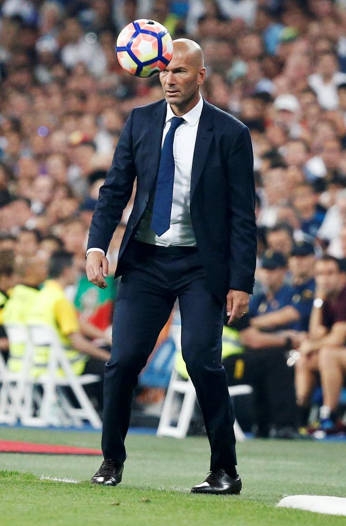 Zinedine Zidane je razočaran nad odločitvijo Fife. | Foto: Reuters