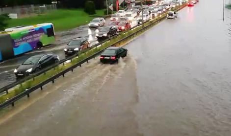 Beograd zajelo močno neurje