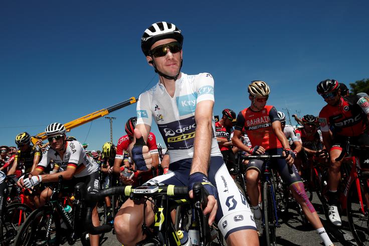 Simon Yates blesti na letošnji španski pentlji. | Foto: Reuters
