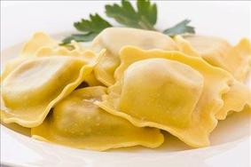 Domači bučni ravioli