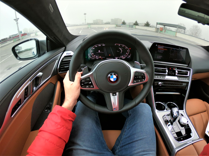 Lani je bilo v Sloveniji prodanih 2.296 BMW-jevih vozil, tretjino manj kot leto pred tem. | Foto: Gregor Pavšič