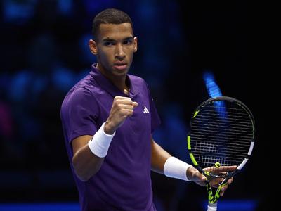 Auger-Aliassime presenetil Sheltona, ki ostaja brez zmage