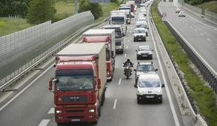 V Slovenijo vse več denarja od tujih kombijev, vse manj pa od tovornjakov