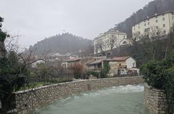 Številne reke po Sloveniji naraščajo, največ padavin na zahodu #animacija