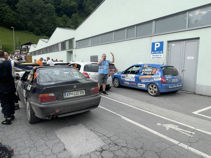 Jaka Valant (BMW M3) je vozil odlično, a zmago izpustil po težavah s pnevmatiko in platiščem. | Foto: Gregor Pavšič