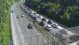 Na slovenskih cestah promet vnovič zgoščen