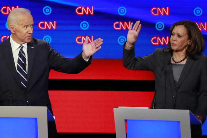 Joe Biden in Kamala Harris sta glede zdravstvene reforme na nasprotnih straneh. | Foto: Reuters