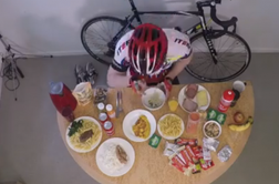 Kaj se zgodi, če poješ toliko kot kolesar na Tour de France? (video)