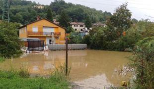 Civilna zaščita na Obali: Razmere se umirjajo, a še vedno velja previdnost #animacija #foto #video