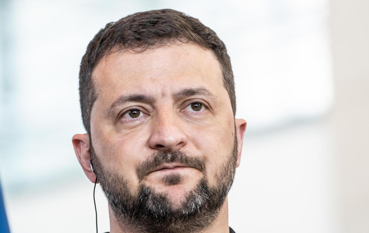 Volodimir Zelenski | Po navedbah ameriškega medija Axios Trumpov predlog za konec vojne Rusiji med drugim priznava nadzor nad polotokom Krim. Ukrajinski predsednik Volodimir Zelenski se bo s tem seveda težko sprijaznil.  | Foto Guliverimage