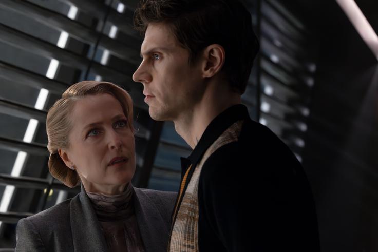 Gillian Anderson in Evan Peters v vlogah antagonistov  | Foto: Blitz Film & Video Distribution