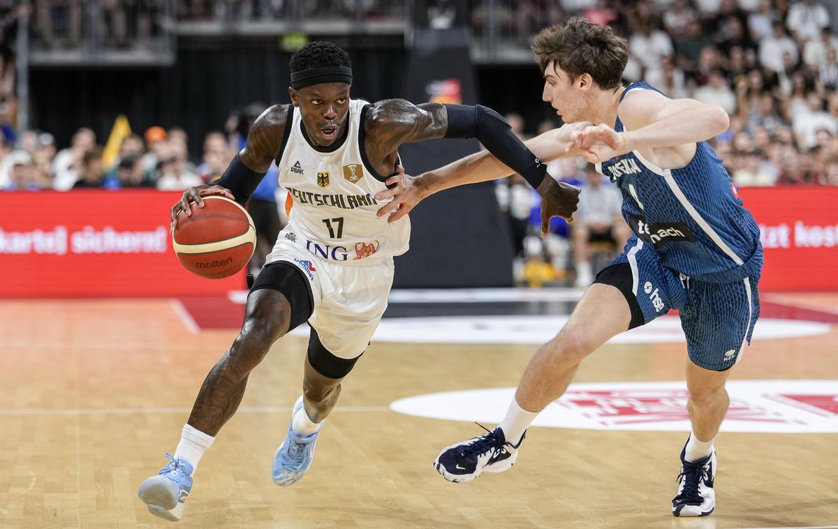 Dennis Schröder Mark Padjen slovenske košarkarska reprezentanca | Dennis Schröder v Stožicah ni igral, v Mannheimu se je vrnil v postavo Nemčije. | Foto Guliverimage