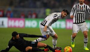 Izjemni Juventus osvojil tudi Rim in usmeril pogled na Handanovića