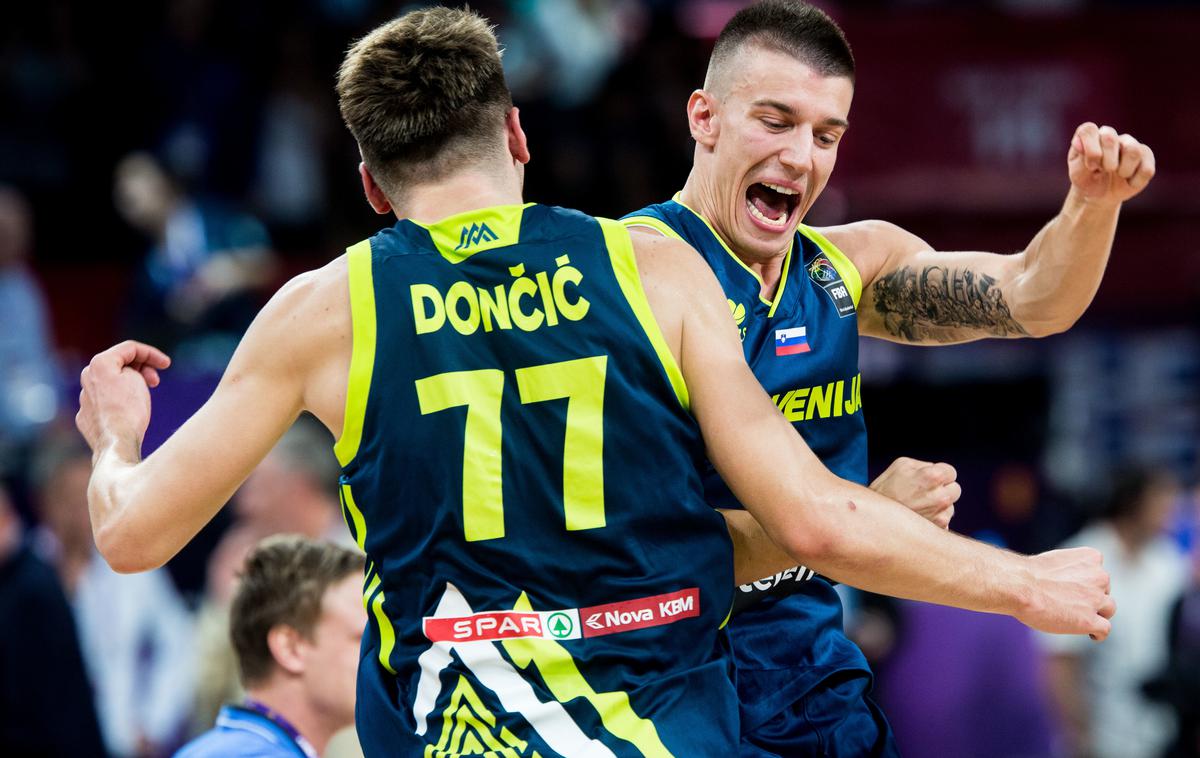Luka Dončić in Matic Rebec | Matic Rebec je leta 2017 pomagal Sloveniji do evropskega naslova. | Foto Vid Ponikvar