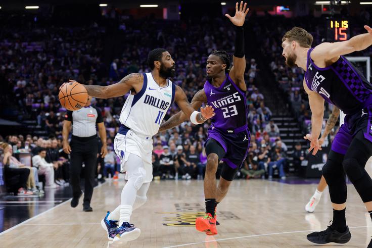 Kyrie Irving se je razigral v drugem polčasu. | Foto: Reuters