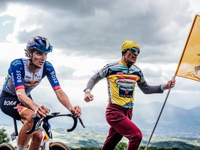 Želodčni virus pred kronometrom na Giru udaril po ekipi Red Bull-Bora-Hansgrohe